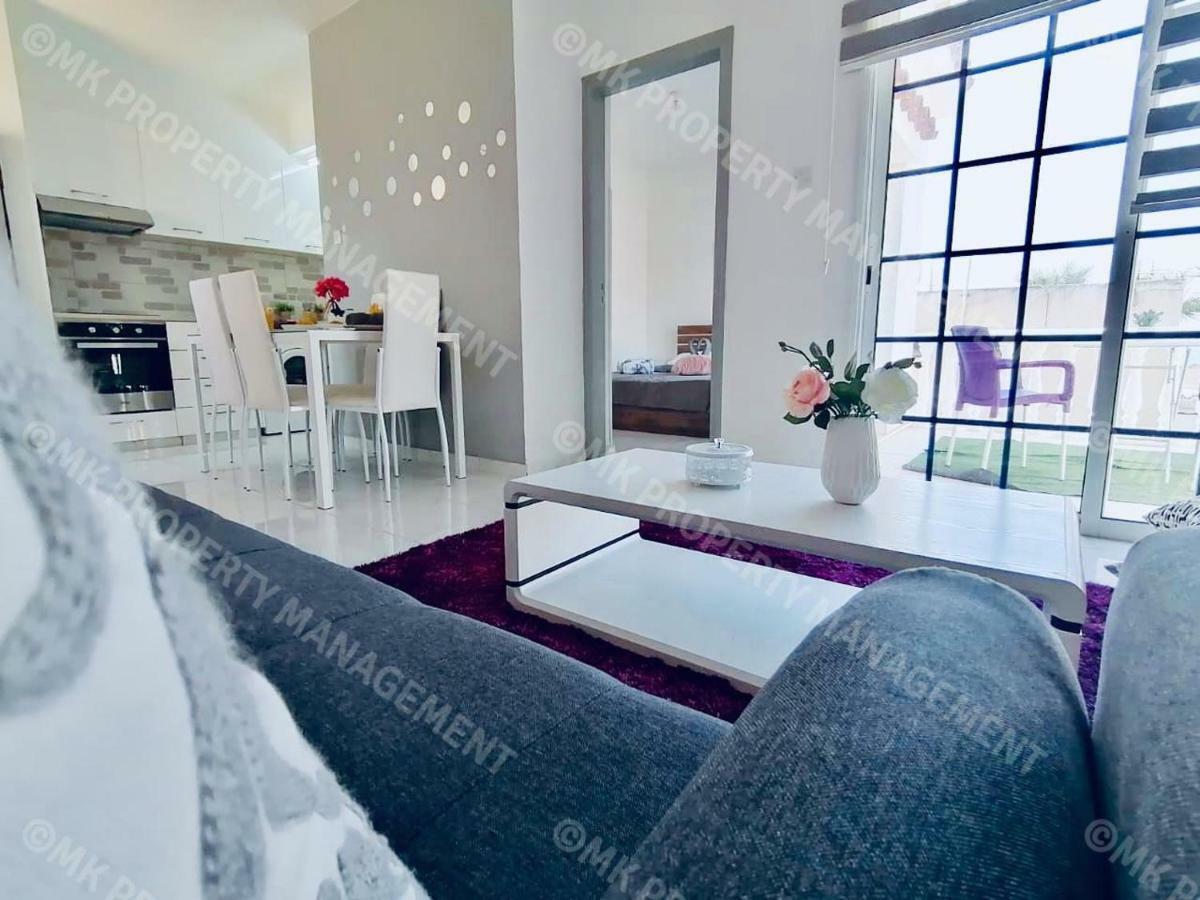 Lysia Sea-View Apartment Lárnaka Eksteriør bilde